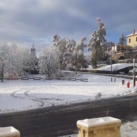 Hotel Gites Des Touristes Vollore-Montagne Екстер'єр фото