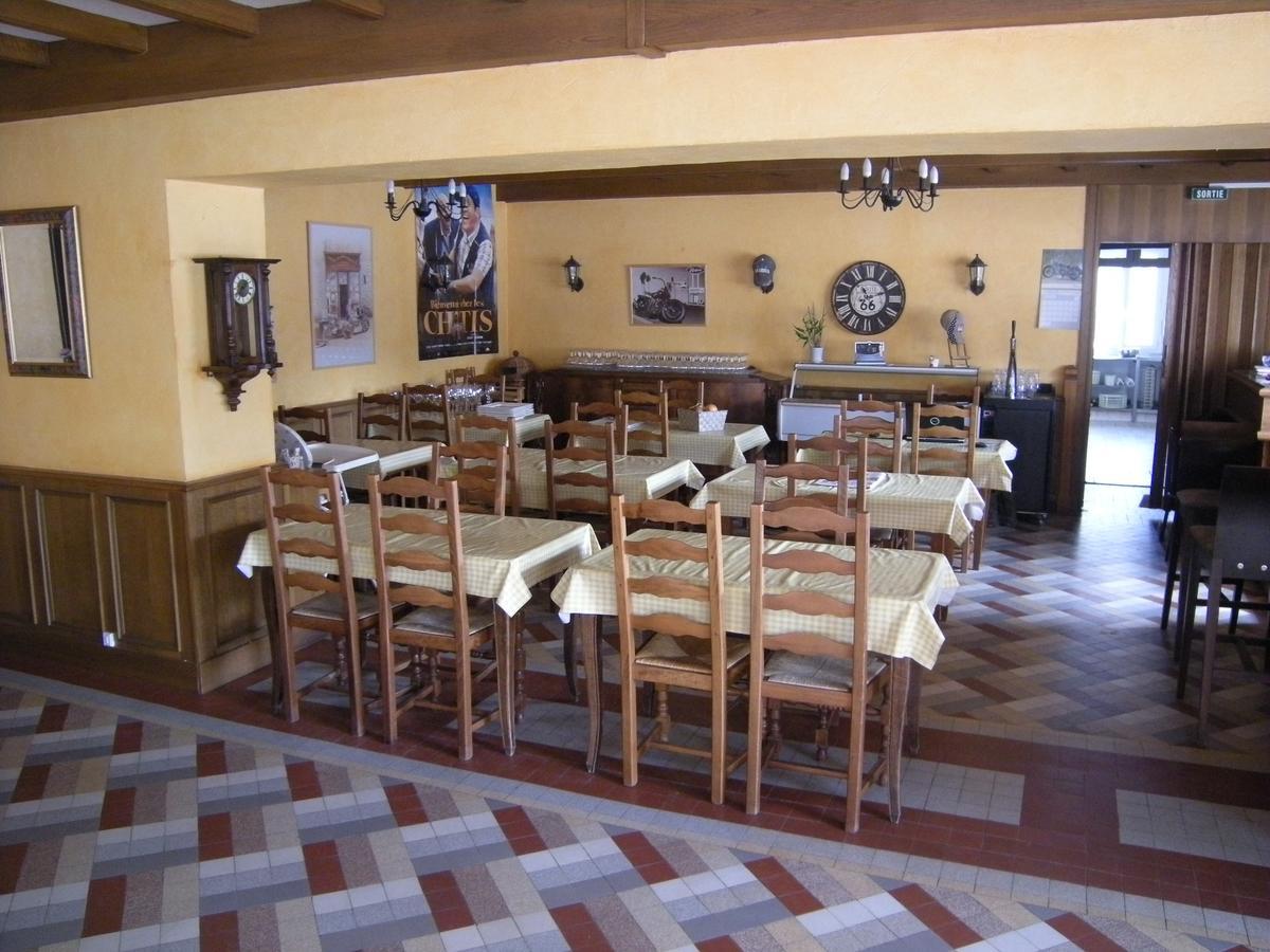 Hotel Gites Des Touristes Vollore-Montagne Екстер'єр фото
