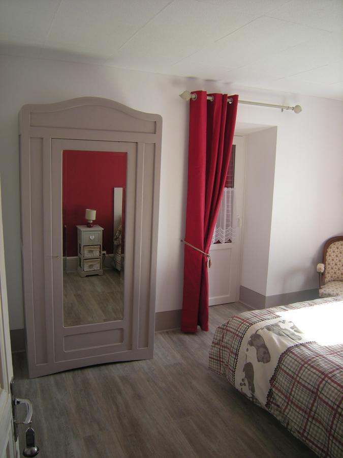Hotel Gites Des Touristes Vollore-Montagne Екстер'єр фото